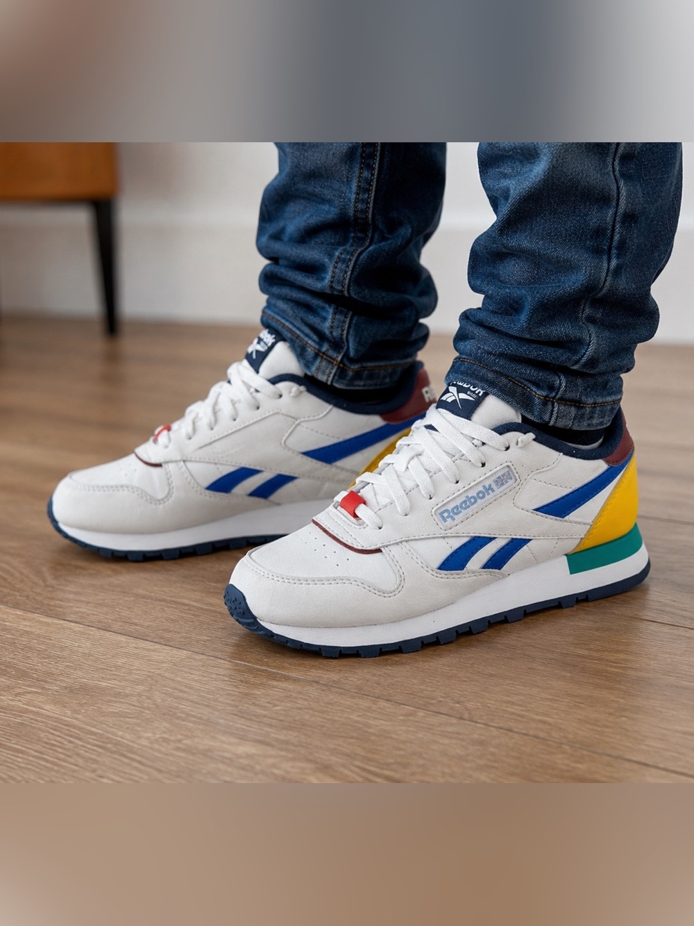 Reebok classic leather kids youth size 4 white yellow blue retro sneakers